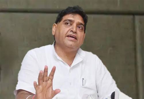 पंजाब ट्राइसिटी में इनकम टैक्स का बड़ा एक्शन, बिल्डरों और नेताओं समेत 35 ठिकानों पर रेड