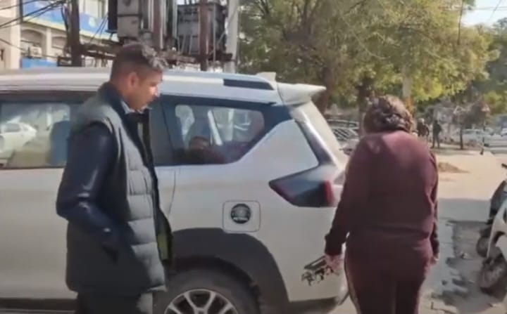 जालंधर में आप नेता की हत्या:  गुरुद्वारे में मत्था टेककर निकले थे लक्की ओबेराॅय, सामने आई सीसीटीवी फुटेज