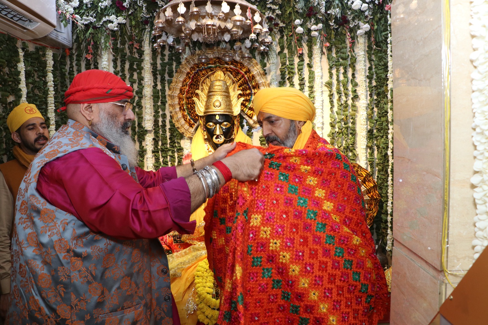 मां बगलामुखी धाम में 243 घंटे का अखंड यज्ञ जारी