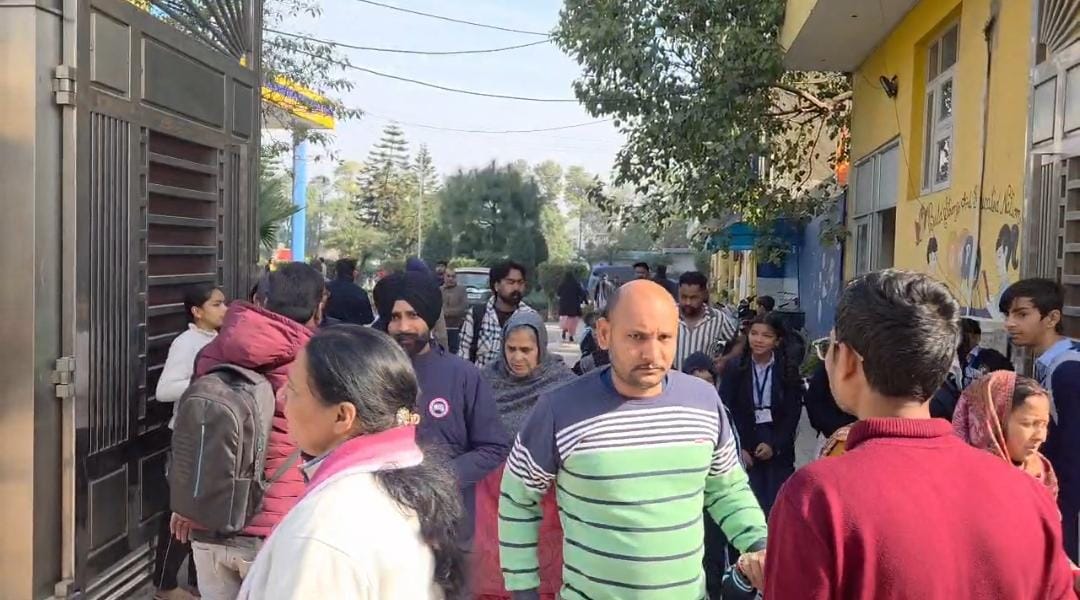 गुरु हरकृष्ण पब्लिक स्कूल को बम से उड़ाने की धमकी, छात्रों की कराई गई छुट्टी