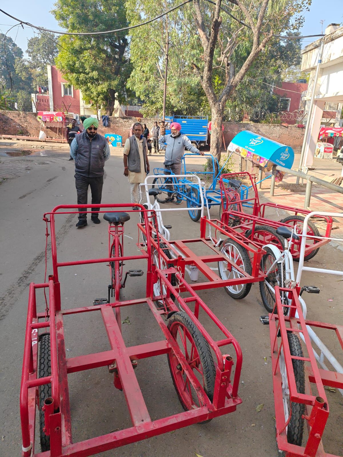 नगर निगम चंडीगढ़ की कार्रवाई, सेक्टर-20 में 20 आइसक्रीम रेहड़ियां जब्त