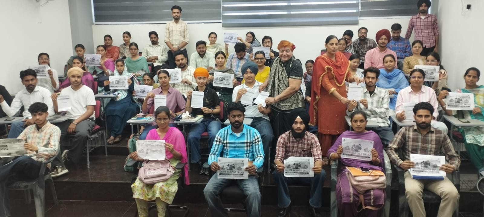 मिशन प्रगति: DIG बठिंडा रेंज ने युवाओं को कॉम्पिटिटिव एग्जाम की तैयारी के बारे में टिप्स दिए