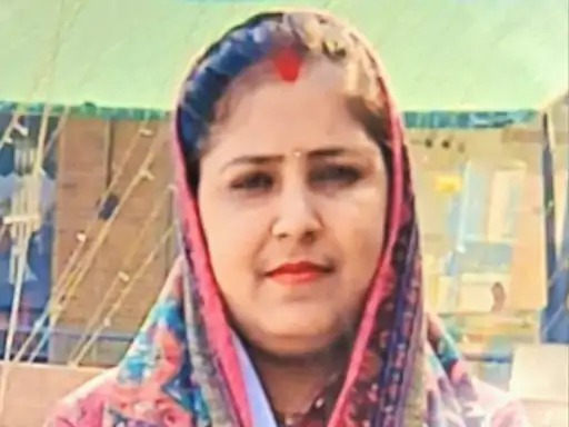 Jalandhar: सड़क हादसे में कारोबारी की पत्नी की मौत, कोटकपूरा रोड पर कार पलटी, 2 घायल