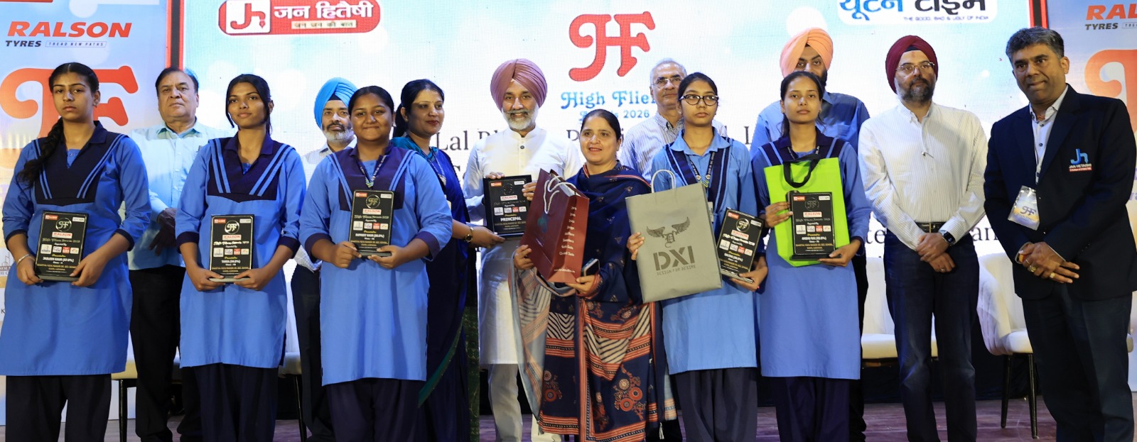 Ludhiana: स्टूडेंट्स देश का भविषय, नेशन को बिल्ड करने में निभाएंगे अहम रोल: बिक्रम सिद्धू